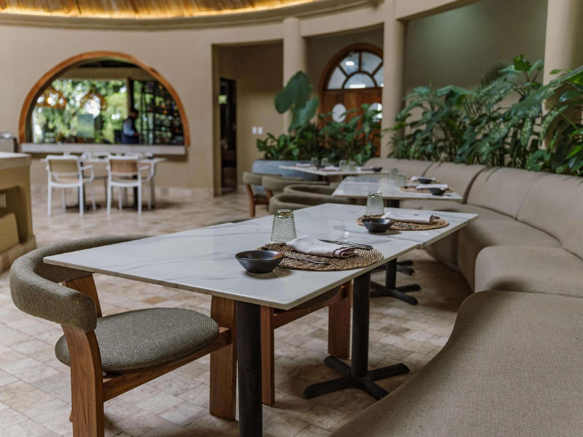 รอยัล ปาล์ม Hotel Bellavista  ภายนอก รูปภาพ