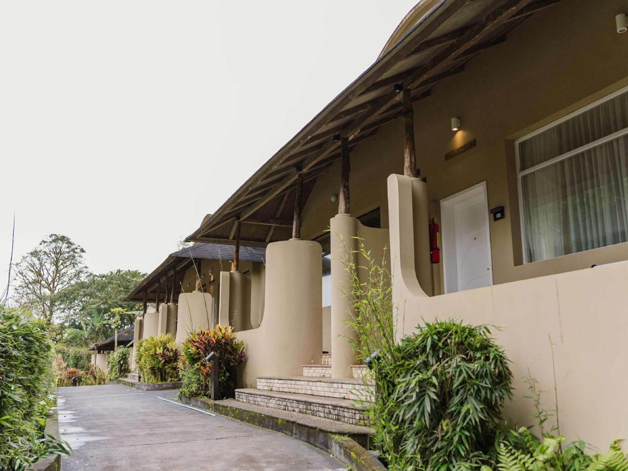 รอยัล ปาล์ม Hotel Bellavista  ภายนอก รูปภาพ