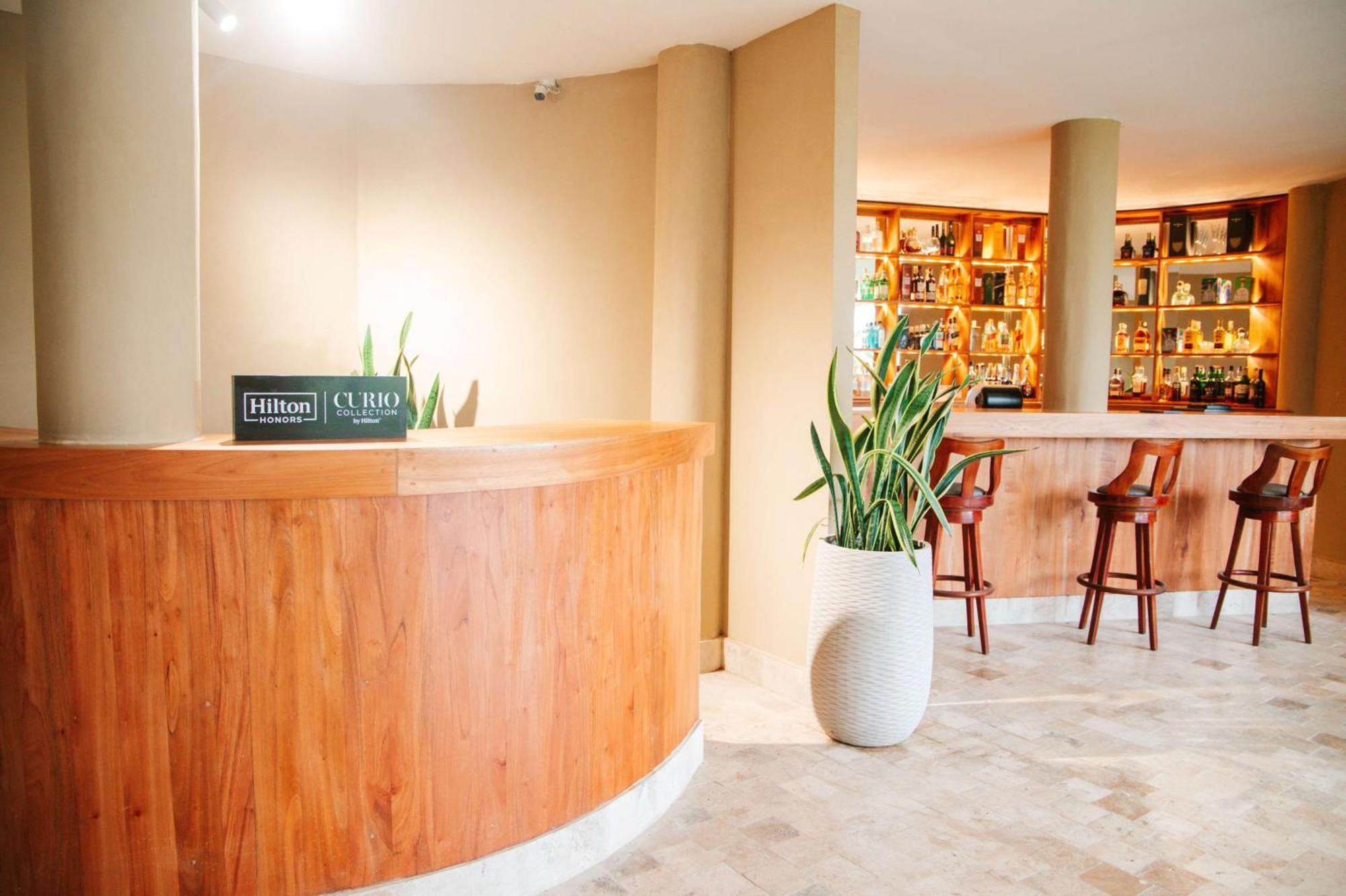 รอยัล ปาล์ม Hotel Bellavista  ภายนอก รูปภาพ