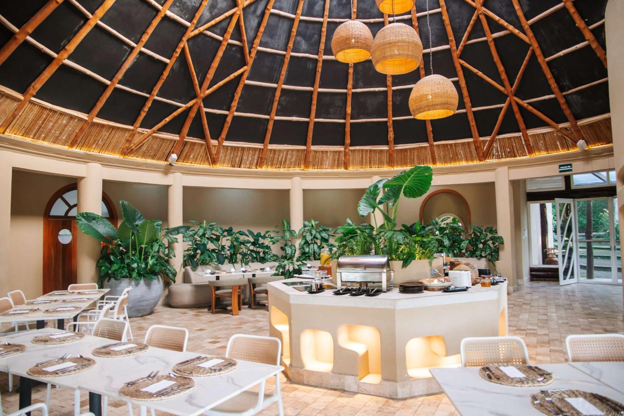รอยัล ปาล์ม Hotel Bellavista  ภายนอก รูปภาพ