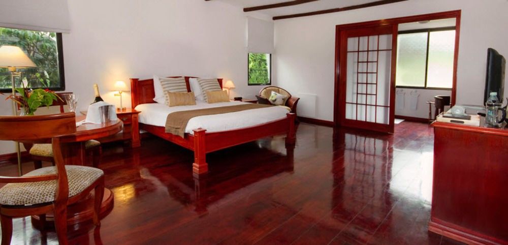 รอยัล ปาล์ม Hotel Bellavista  ภายนอก รูปภาพ
