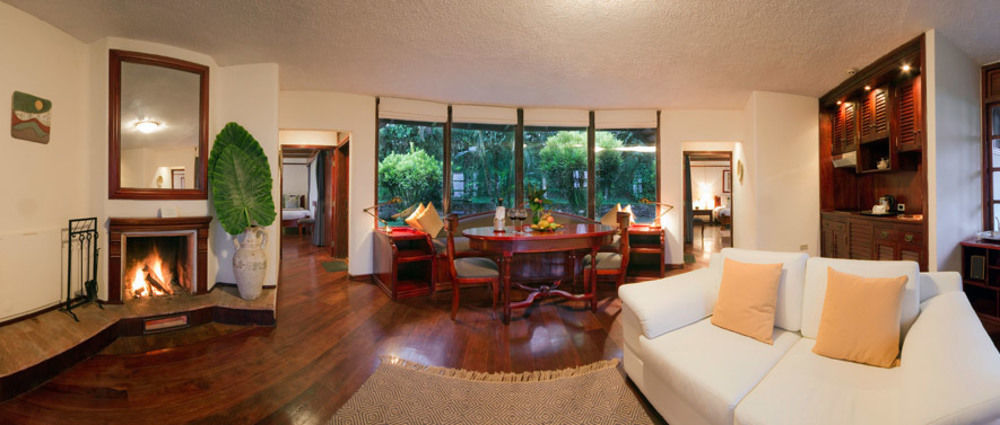 รอยัล ปาล์ม Hotel Bellavista  ภายนอก รูปภาพ